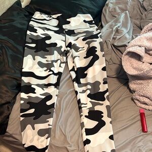 Infinity Raine Black, White & Gray Camo Leggings
